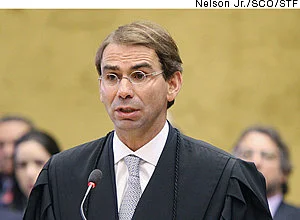 Crimes sexuais fazem advogado acumular famosos como cliente