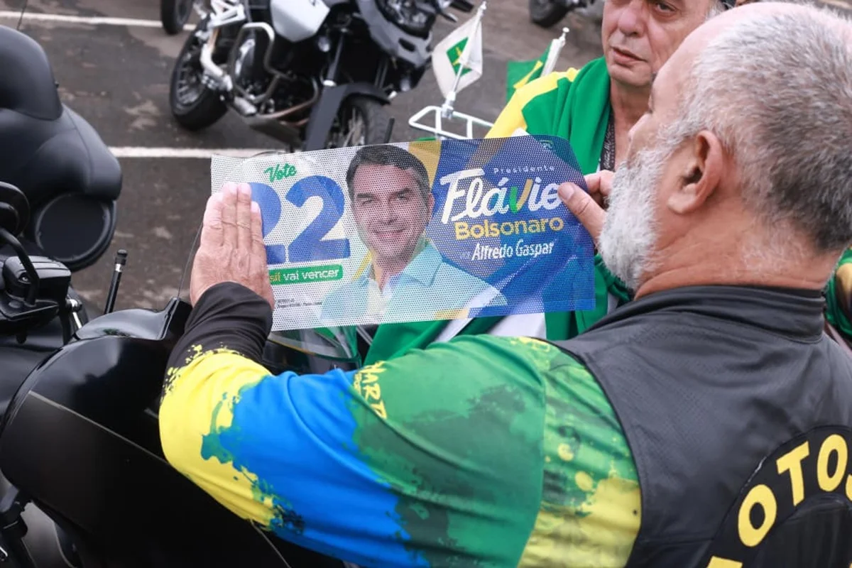 A concentração da “Motociata da Liberdade” reúne apoiadores da governadora do Distrito Federal e candidata à reeleição, Celina Leão (PP), na manhã deste sábado (3), na Granja do Torto.
Local: Granja do Torto, Brasília (DF) A concentração da “Motociata da Liberdade” reúne apoiadores da governadora do Distrito Federal e candidata à reeleição, Celina Leão (PP), na manhã deste sábado (3), na Granja do Torto.
Local: Granja do Torto, Brasília (DF)