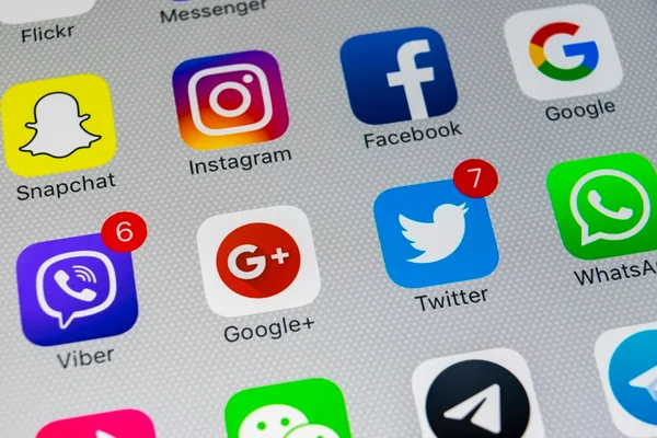 Milhões de dados de usuários do Facebook são expostos na internet