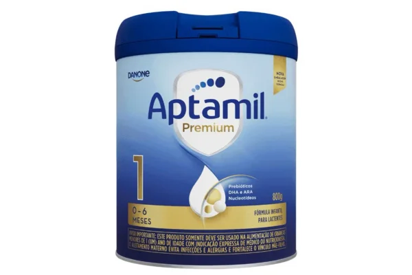 Imagem da fórmula infantil Aptamil, da Danone. Produto foi suspenso pela Anvisa. Metrópoles