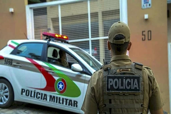 Mulher foge de cárcere privado após apanhar de companheiro em SC