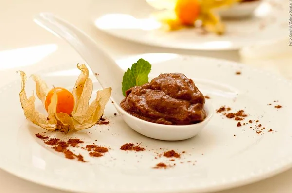 Chocolate de abacate: para entrar no clima de Páscoa sem sair da dieta