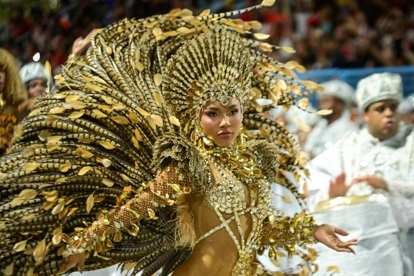 Globo é detonada por não mostrar desfile de Mayara Lima, da Tuiuti
