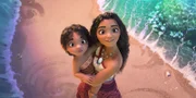 Moana ao lado da irmã Simea em cena de Moana 2 Moana ao lado da irmã Simea em cena de Moana 2
