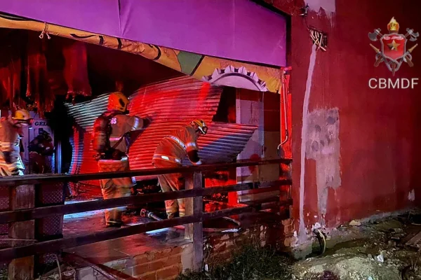 Bombeiros - Metrópoles