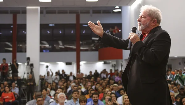 Relatório da PF pode levar CPI da Petrobras a convocar Lula