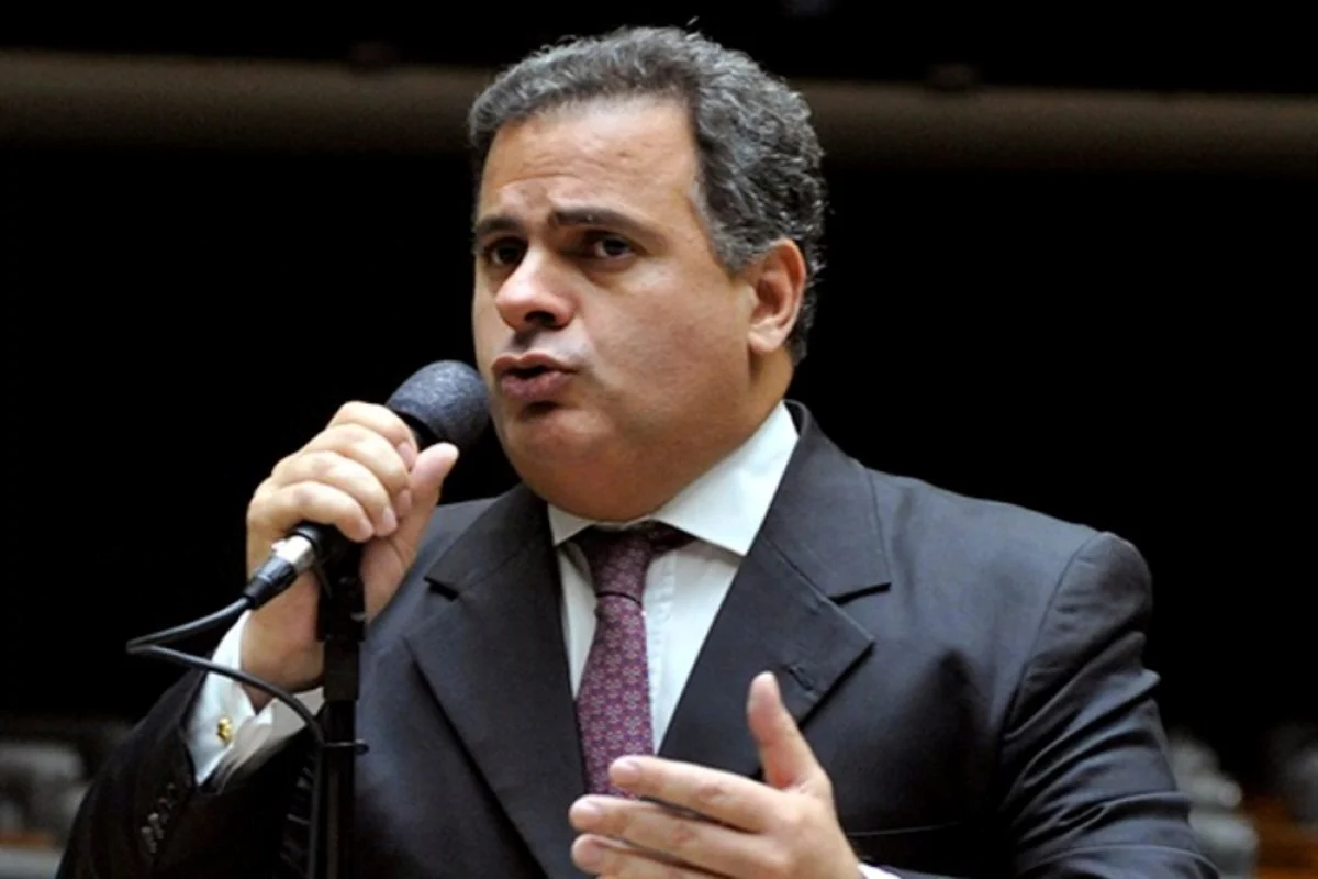 Quem é o deputado com funcionárias fantasmas que fez acordo com a PGR Quem é o deputado com funcionárias fantasmas que fez acordo com a PGR