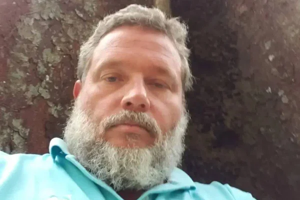 imagem colorida de ricardo stoppe júnior, médico acusado de ocupar ilegalmente terras na amazônia