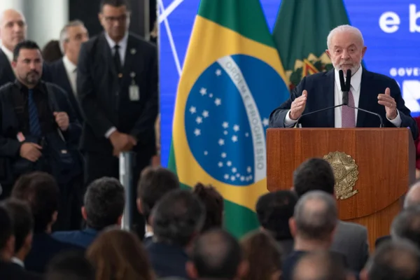 Presidente Lula em palanque