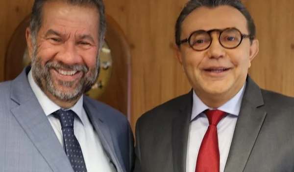 Carlos Lupi (PDT) e Carlos Siqueira (PSB), que negociam Federação com o Solidariedade - metropoles