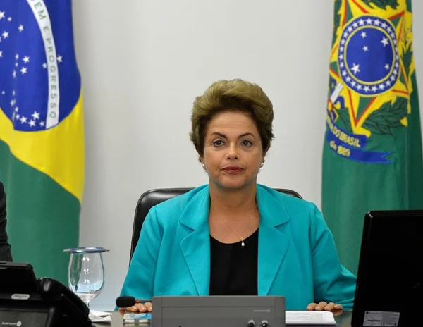 Dinâmicas de dívida do Brasil são desafiadoras, mas não explosivas, diz Fitch