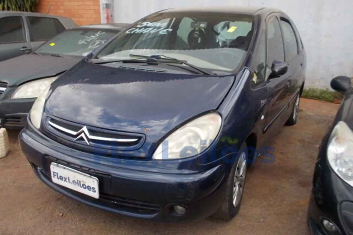 Citroen Xsara Picasso GX 2002 R$ 1 mil Citroen Xsara Picasso GX 2002 R$ 1 mil