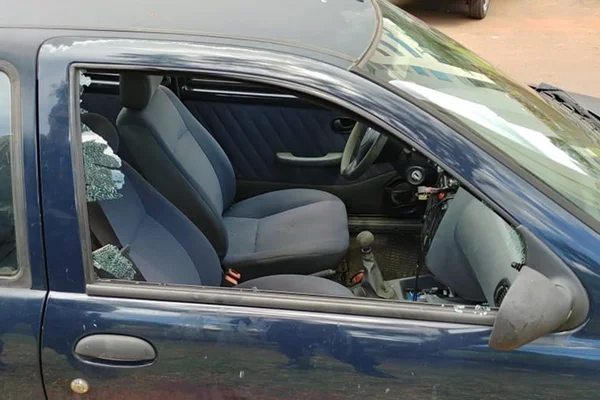 PM prende casal que arrombou carro e roubou tênis na rodoviária