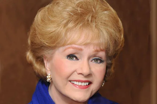 Atriz Debbie Reynolds, mãe de Carrie Fisher, morre um dia após a filha