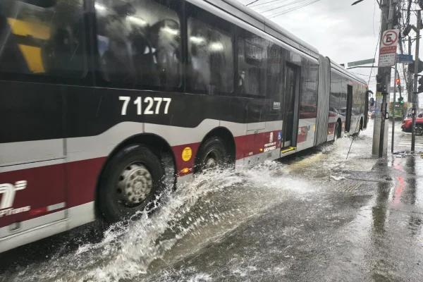 Defesa Civil faz alerta severo para chuva em São Paulo neste domingo (4/10) - destaque galeria Defesa Civil faz alerta severo para chuva em São Paulo neste domingo (4/10) - destaque galeria