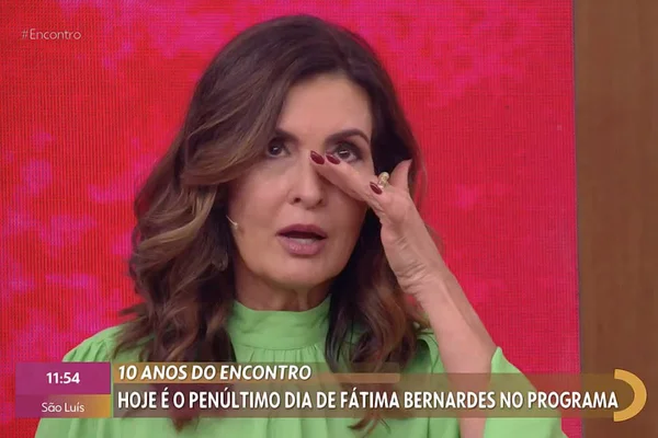 Fátima Bernardes chora em seu penúltimo Encontro