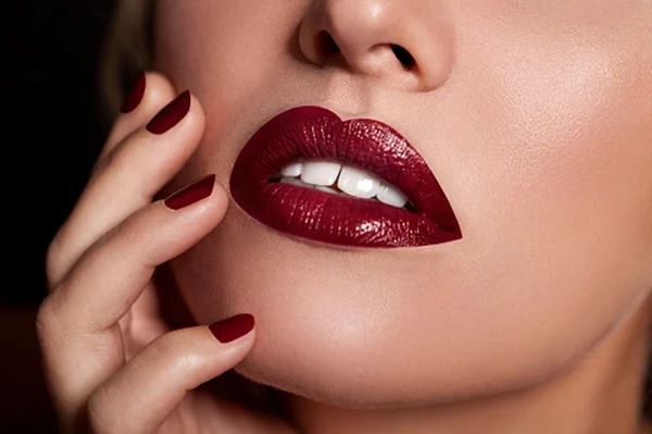 Batom matte ou laqueado? Veja as dicas para escolher o efeito ideal