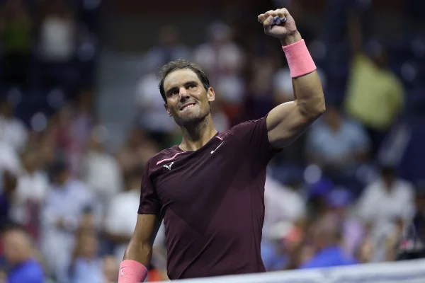 Rafael Nadal leva “raquetada” no nariz durante vitória no US Open