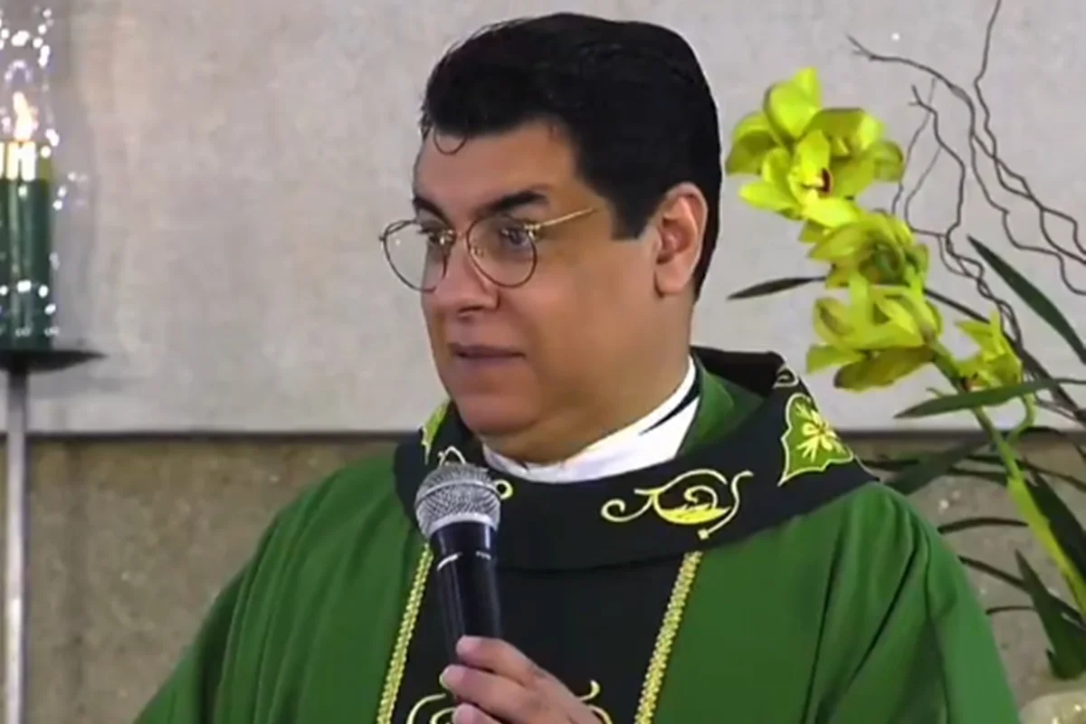 Padre Chrystian Shankar, que soma mais de 5 milhões de seguidores nas redes sociais Padre Chrystian Shankar, que soma mais de 5 milhões de seguidores nas redes sociais
