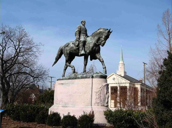 EUA: estátua que motivou atos antirracismo é retirada de parque
