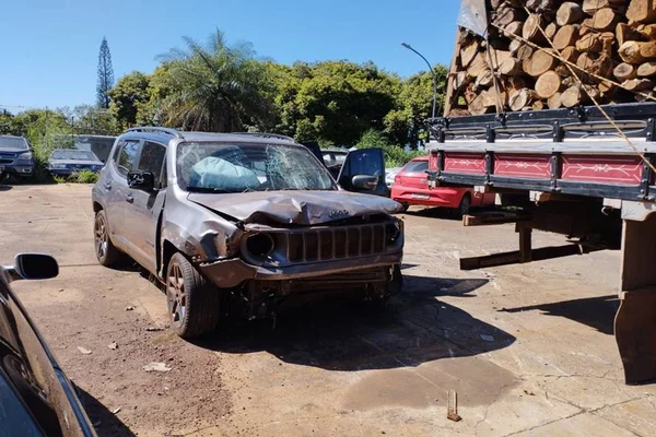 Carro amassado