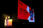 Os apresentadores Rocco Pitanga e Gabriela Correa exaltaram a memória e relevante contribuição do projetista do Cine Brasília Elmar Umberto Techmeier, o Beto, e do diretor de fotografia premiado André Luís da Cunha Os apresentadores Rocco Pitanga e Gabriela Correa exaltaram a memória e relevante contribuição do projetista do Cine Brasília Elmar Umberto Techmeier, o Beto, e do diretor de fotografia premiado André Luís da Cunha