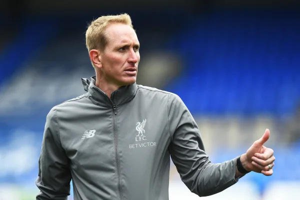 Ex-goleiro e campeão pelo Liverpool revela problemas de saúde mental