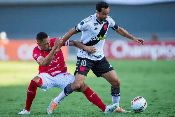 Vasco perde em Goiânia para o Vila Nova e cai para terceiro na Série B