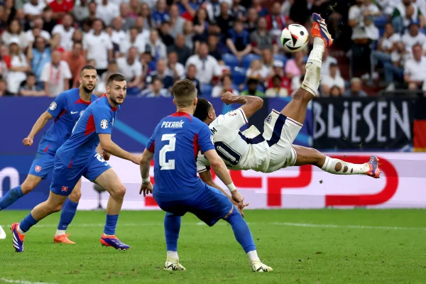 Gol de bicicleta de Bellingham contra a Eslováquia na Eurocopa - Metrópoles