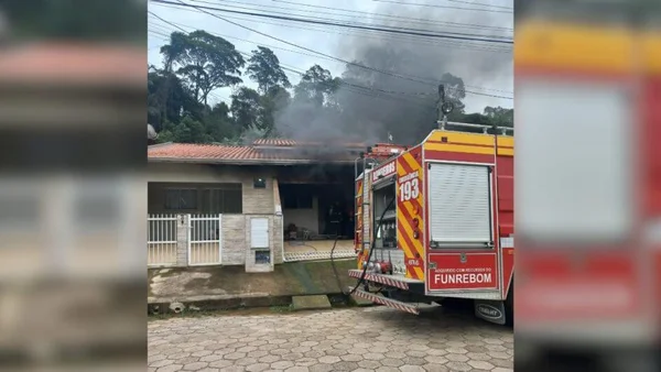 Homem tenta matar ex-namorada