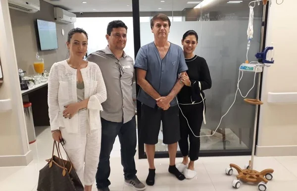 “O homem é forte”, diz Moro após visitar Bolsonaro no hospital
