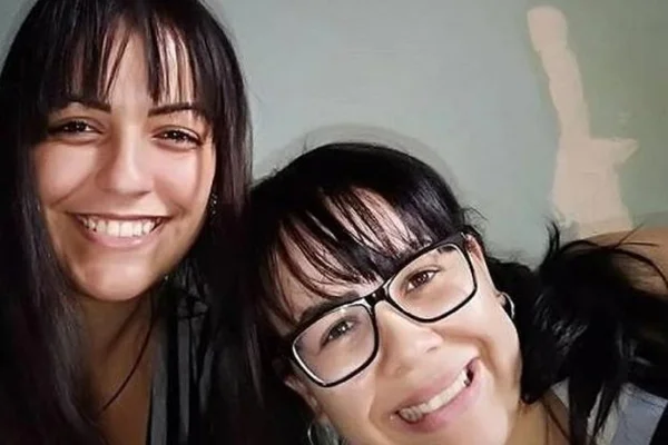Filha de casal carbonizado trocou chip de celular antes do crime