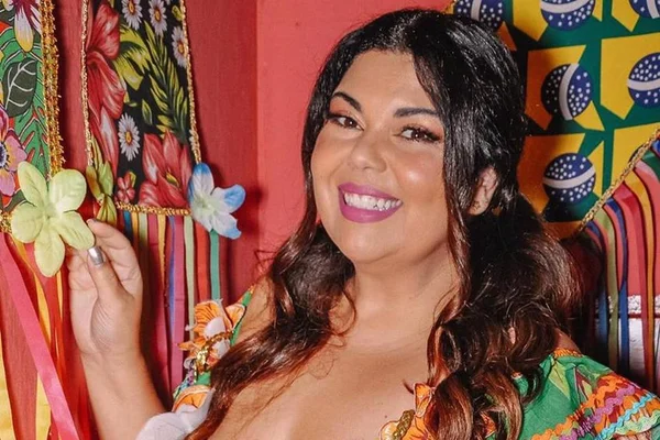 Fabiana Karla curte 1º Carnaval após divórcio: “Estou casada comigo”