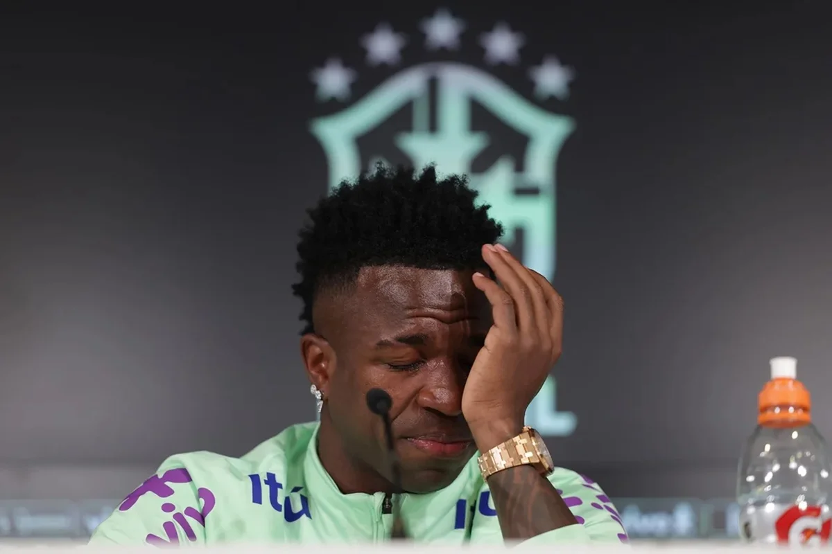 Vídeo de Vini Jr. chorando por críticas à aparência volta a viralizar 1 Vini Jr