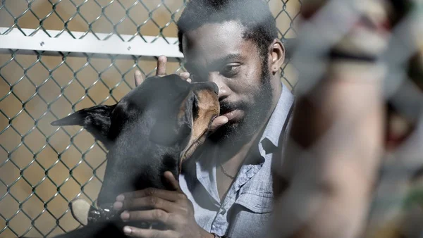 Diretor do elogiado “Estômago” revela influência das HQs em novo filme, “Mundo Cão”