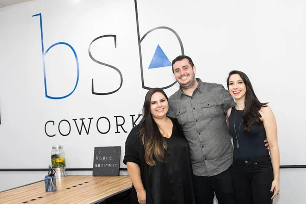 Camila e Carlos Spina inauguram espaço de coworking na Asa Sul