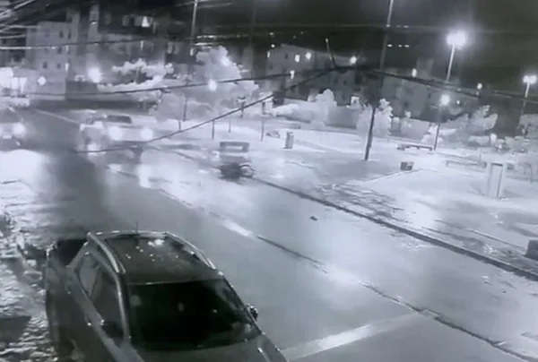 Vídeo: casal que andava de bicicleta é atropelado em João Pessoa