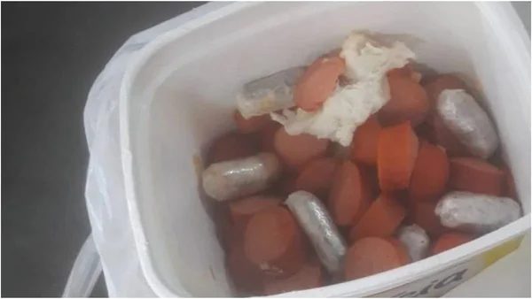 Mulher é presa após levar marmita com salsicha e maconha para presídio