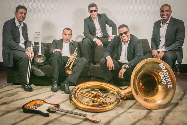 Jazz no Porão celebra Mardi Gras com show da Bradixie Band