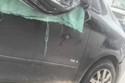 Imagens do veículo na qual a entregadora foi atingida por disparo na zona oeste de São Paulo Imagens do veículo na qual a entregadora foi atingida por disparo na zona oeste de São Paulo