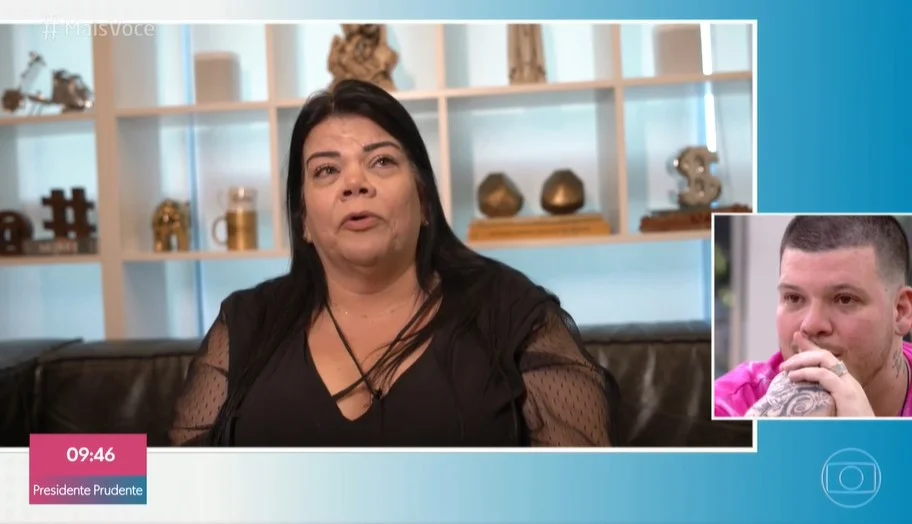 Ela chorou ao revelar que o filho sofreu discriminação por ser branco Ela chorou ao revelar que o filho sofreu discriminação por ser branco