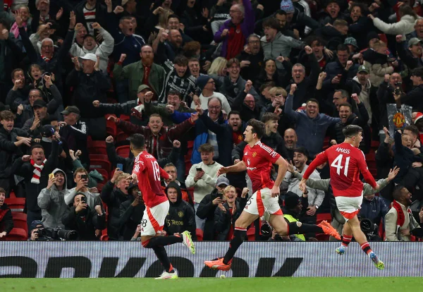 Em jogo dramático, Manchester United elimina Lyon na Liga Europa