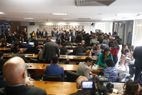 Imagem colorida mostra Instalação da CPI dos atos golpistas de 8 de janeiro - Metrópoles