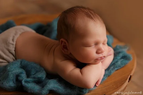 Falsa fotógrafa arma ensaio newborn para sequestrar bebê
