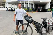 O influenciador Victor Haak comunicou a morte do filho recém-nascido, Zak, nas redes sociais