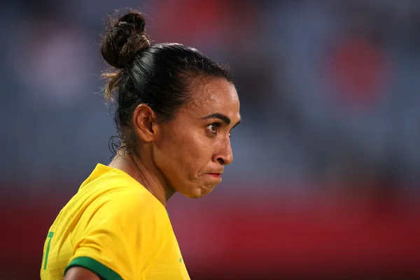 “Futebol feminino não acaba aqui”, diz Marta após eliminação em Tóquio