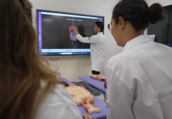 UNIP forma médicos para transformar vidas