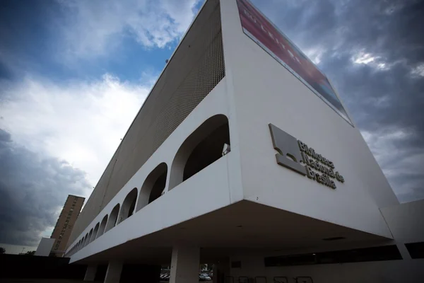 Relatório aponta rachaduras na Biblioteca Nacional: “Risco muito grande”