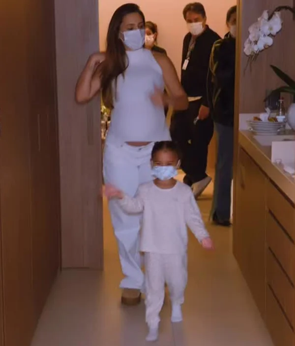Mavie encanta ao conhecer o primo, Filippo, e fazer um pedido à tia: “Casa” - destaque galeria Mavie encanta ao conhecer o primo, Filippo, e fazer um pedido à tia: “Casa” - destaque galeria