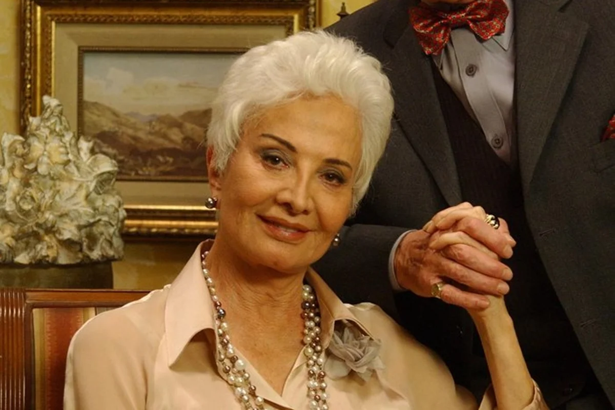 Glória Menezes como Baronesa em Senhora do Destino (2004) Glória Menezes como Baronesa em Senhora do Destino (2004)